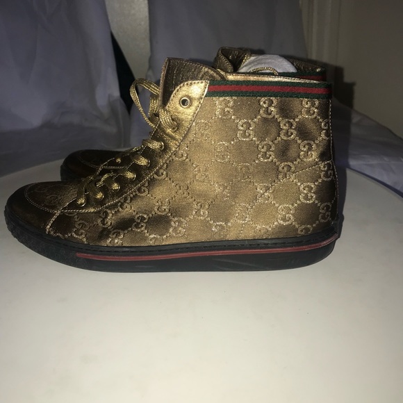 Men’s Gucci shoes - Picture 3 of 5